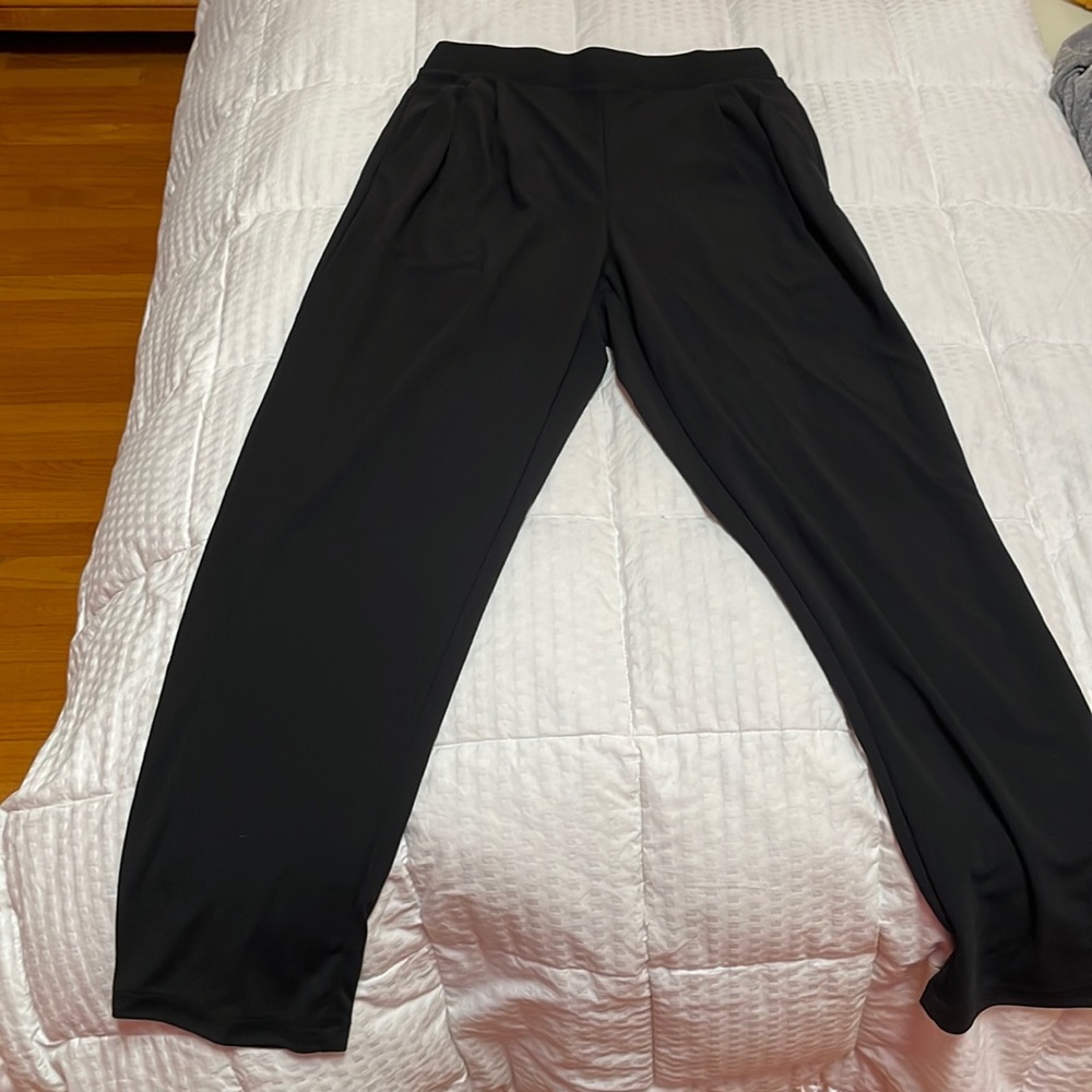 Uniqlo cinch waist pants with pockets